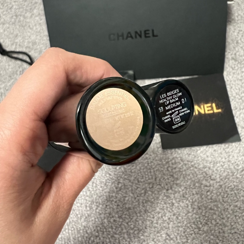 ✨Sale Today Only ✨Chanel Swipe and Glow set - Picture 6 of 8